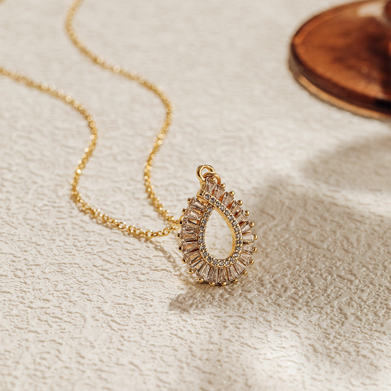 Cleo Necklace